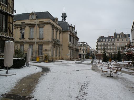  Hotel de ville par temps d'hiver